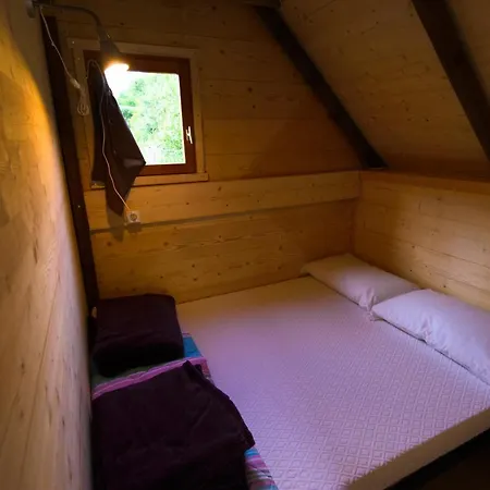 Lago Camping Village キャンプ場 3*